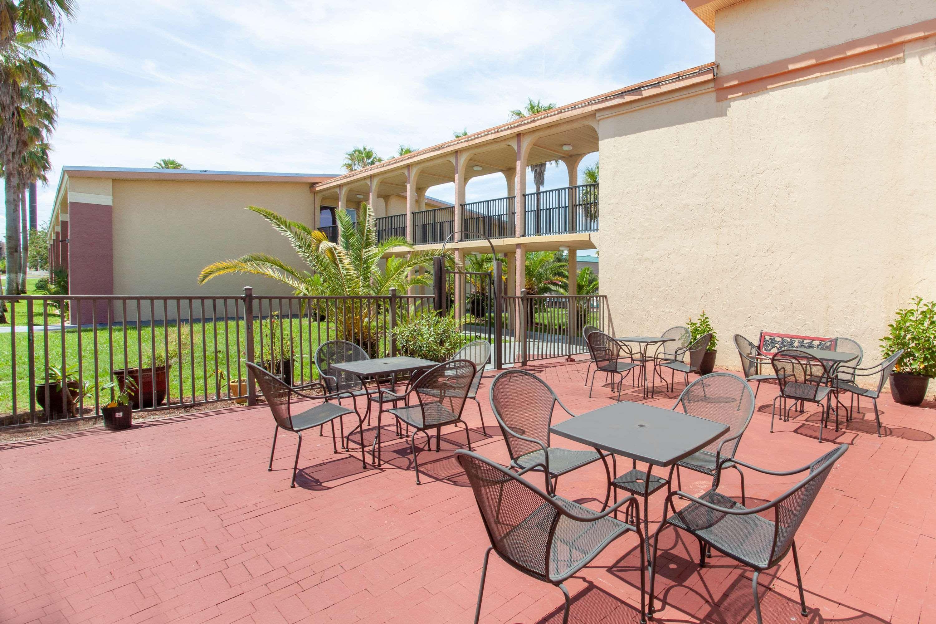 Ramada By Wyndham Davenport Orlando South Hotel Exterior foto